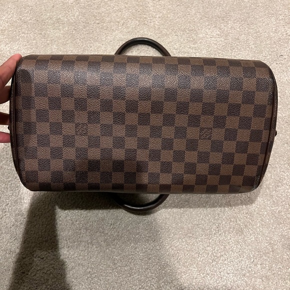 LOUIS VUITTON
DAMIER EBENE RIBERA MM - Picture 2 of 3